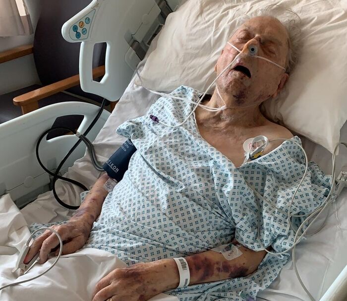 Lord Ashcroft puts up £10k reward after 98 year old war vet attacked in his Enfield home