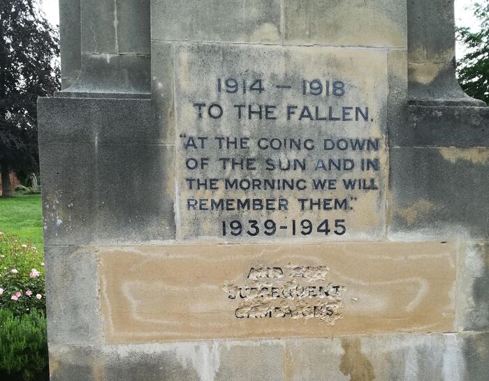 Gloucestershire: Help us catch Stroud war memorial vandals
