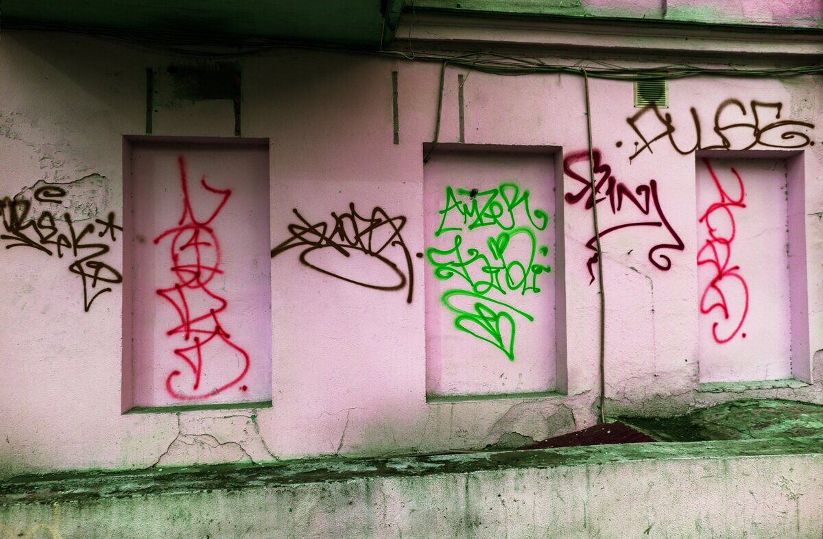 Tag on Snap, not the street
