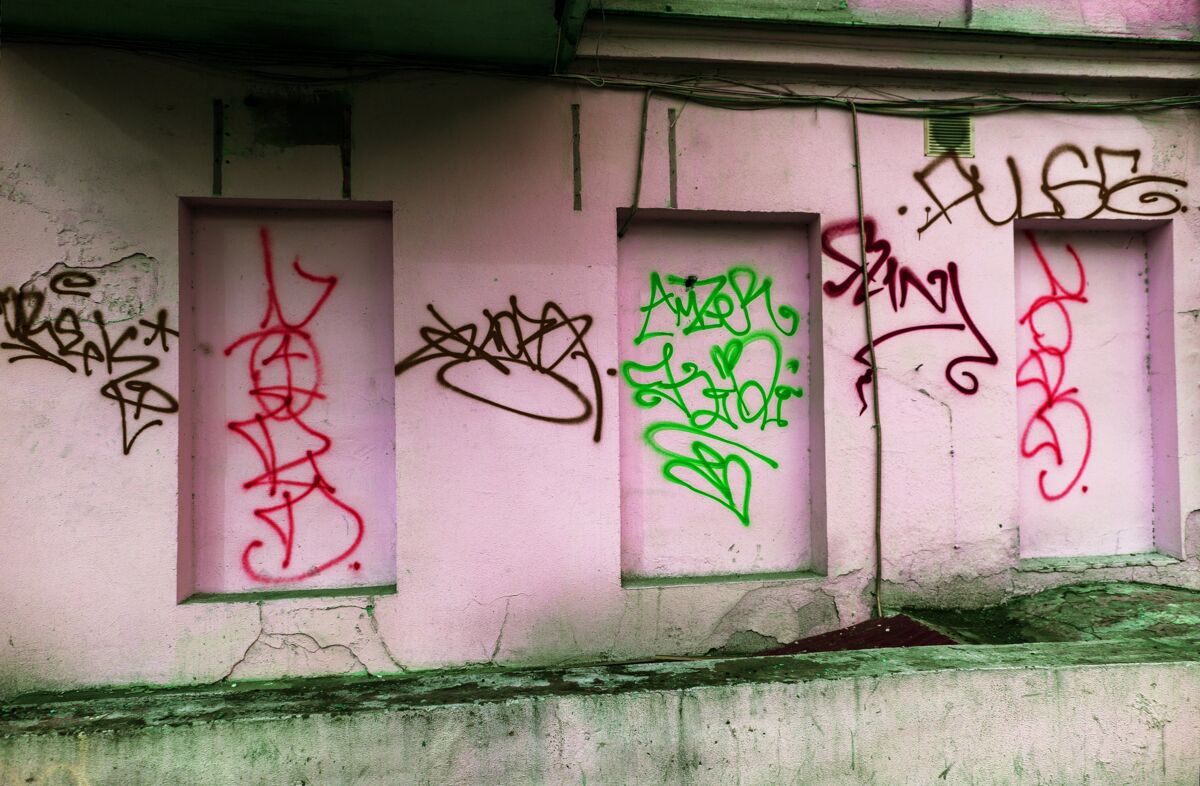 Tag on Snap, not the street