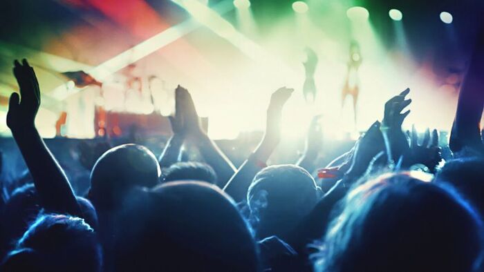Stay alert to event ticket fraud this summer – 5 tips 
