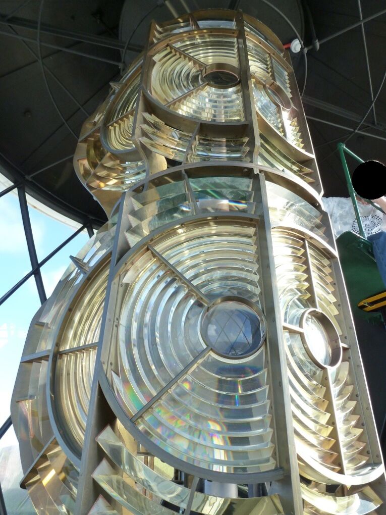 Devon: theft of rare £1m lighthouse lantern prompts £5,000 reward & appeal